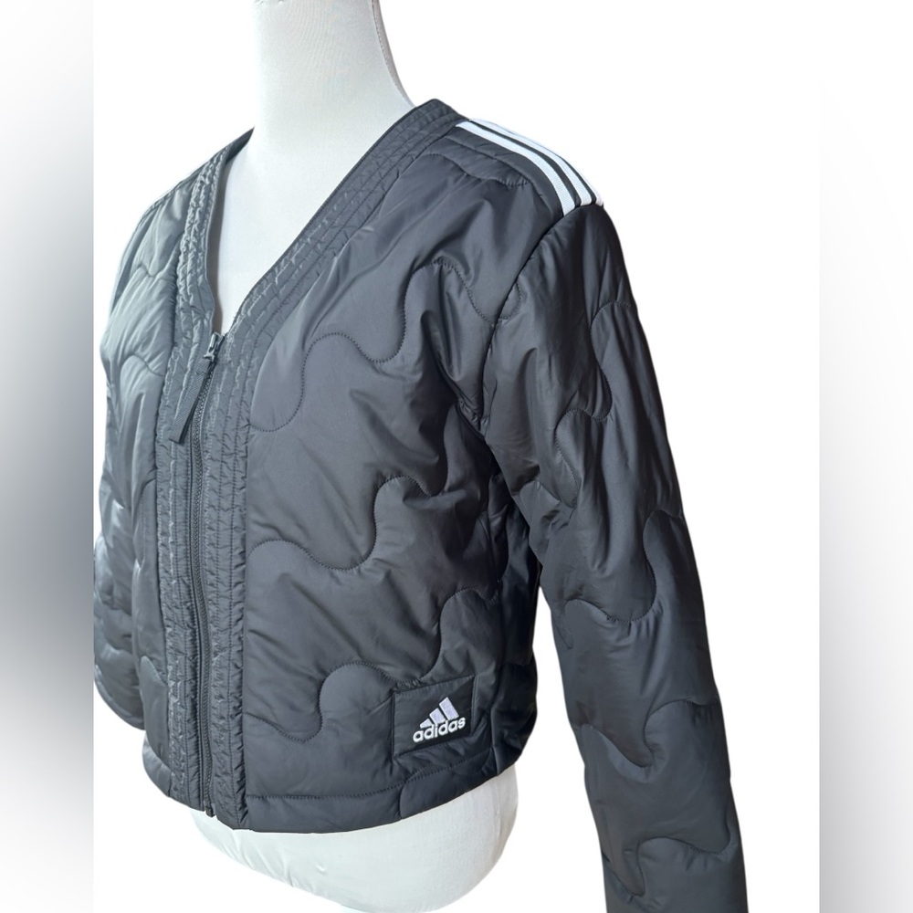 Adidas Nugatic Women's cropped, insulated Black Quilted Jacket size M